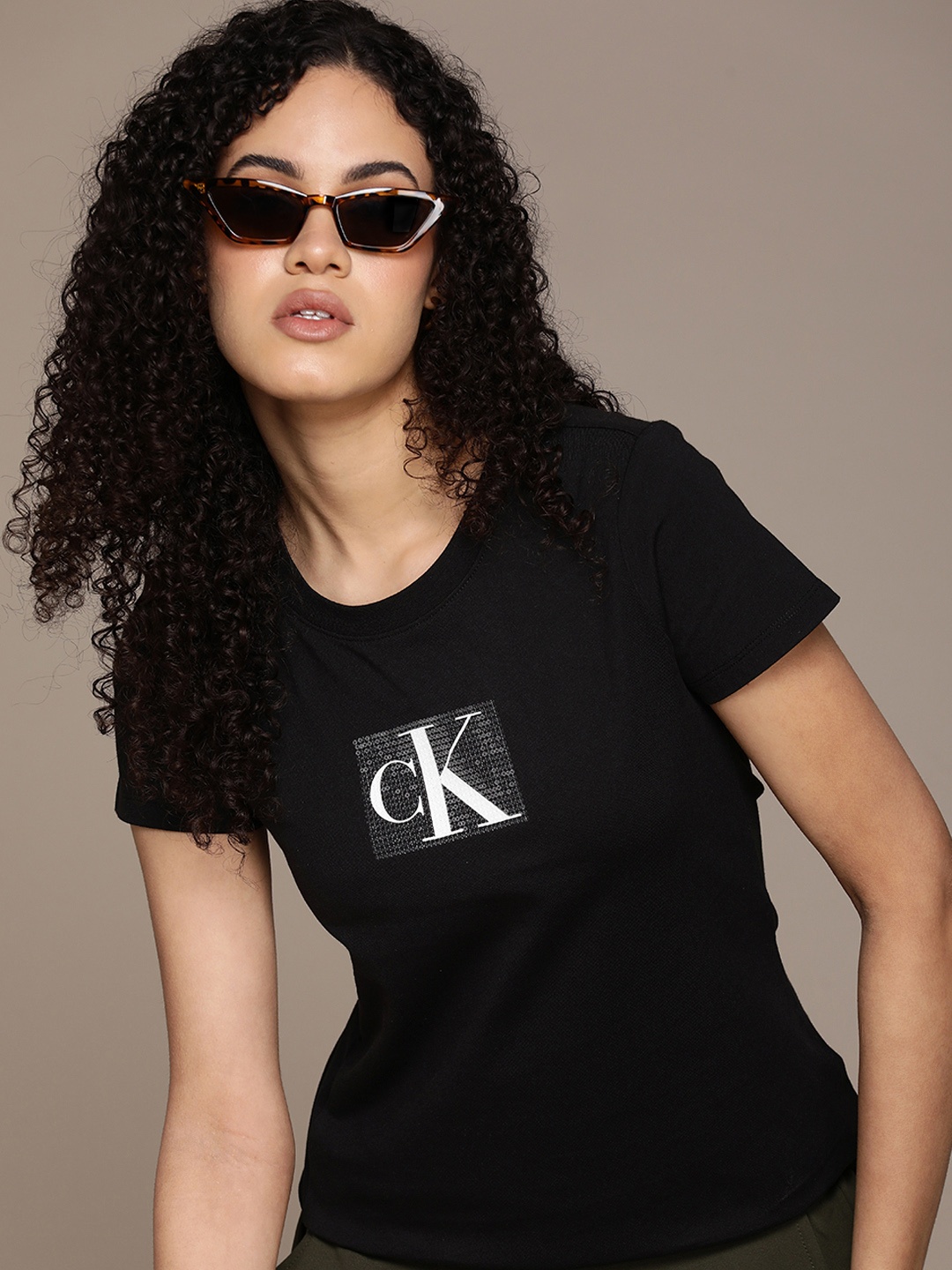 

Calvin Klein Jeans Women Brand Logo Printed Pure Cotton Slim Fit T-shirt, Black