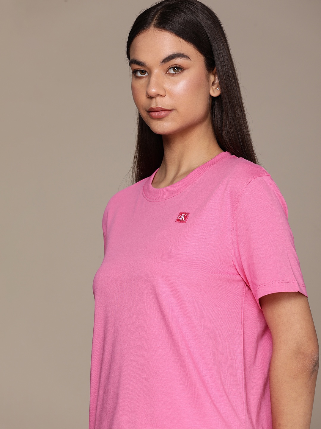 

Calvin Klein Jeans Pure Cotton Solid Casual T-shirt, Pink