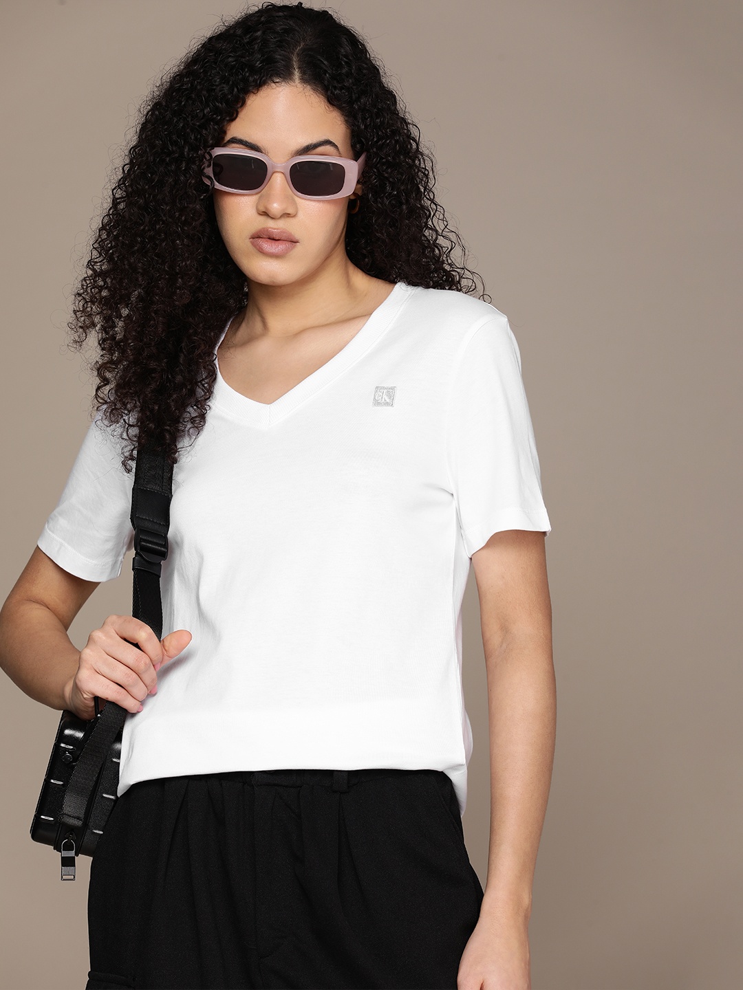 

Calvin Klein Jeans V-Neck Pure Cotton T-shirt, White