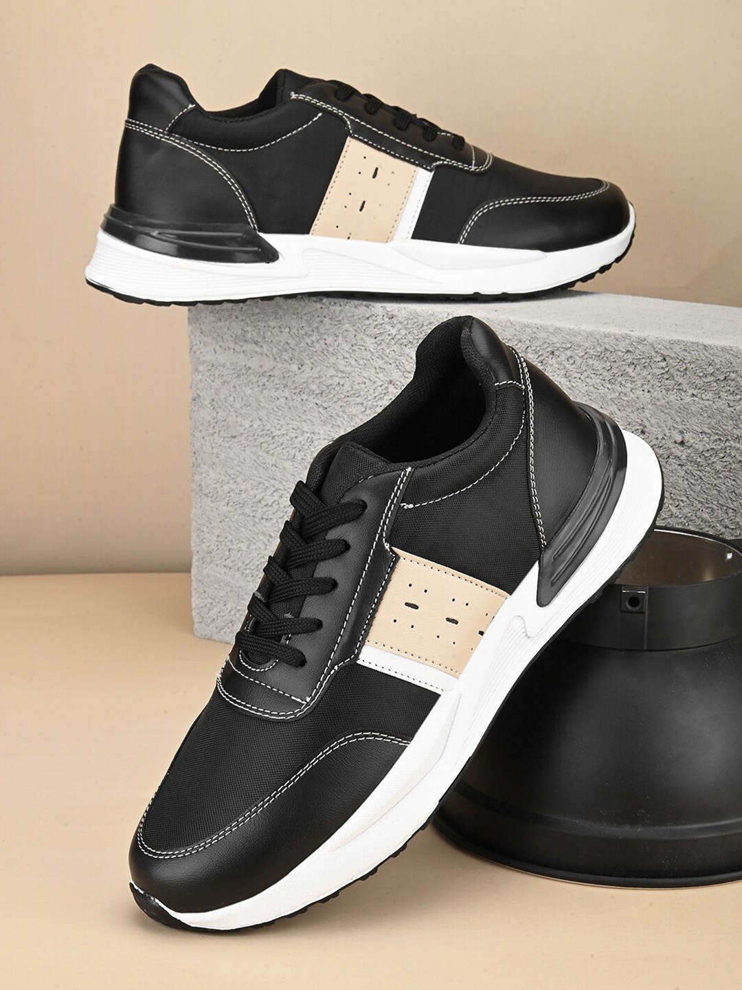 

Mast & Harbour Black Men Textured Sneakers