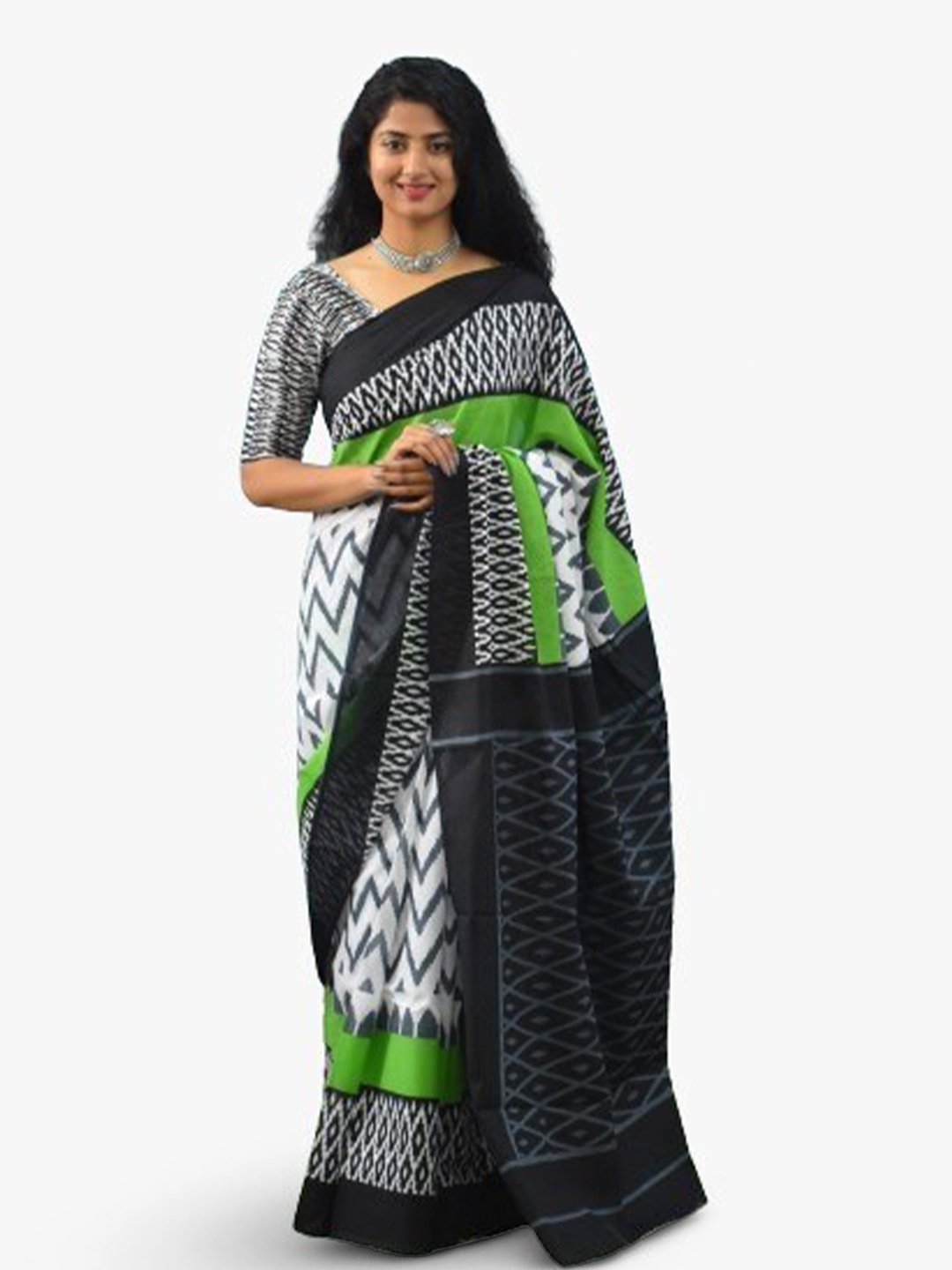 

TROPWEAR Geometric Printed Pure Cotton Block Print Ikat Saree, White