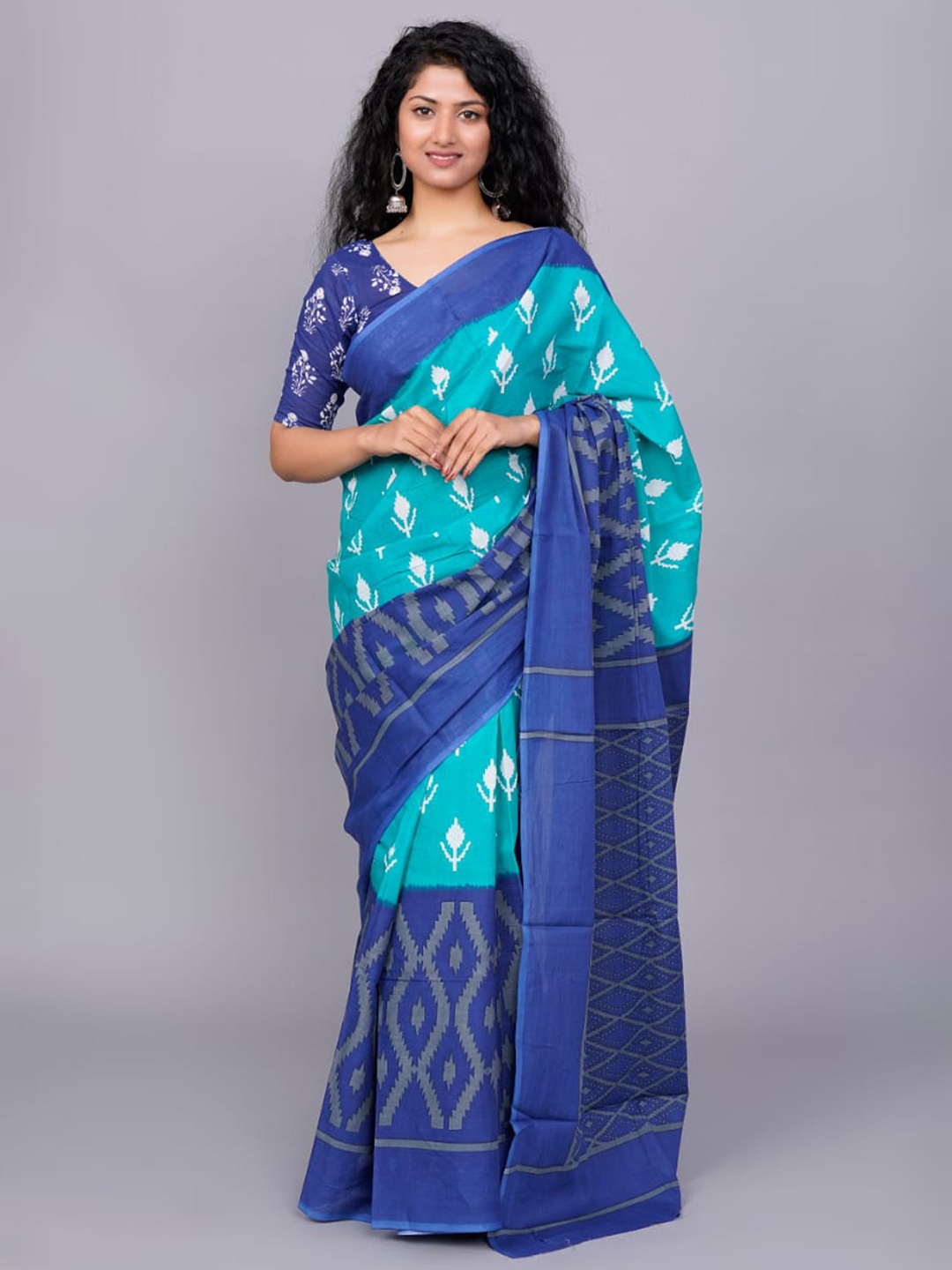 

TROPWEAR Ethnic Motifs Printed Pure Cotton Block Print Saree, Turquoise blue