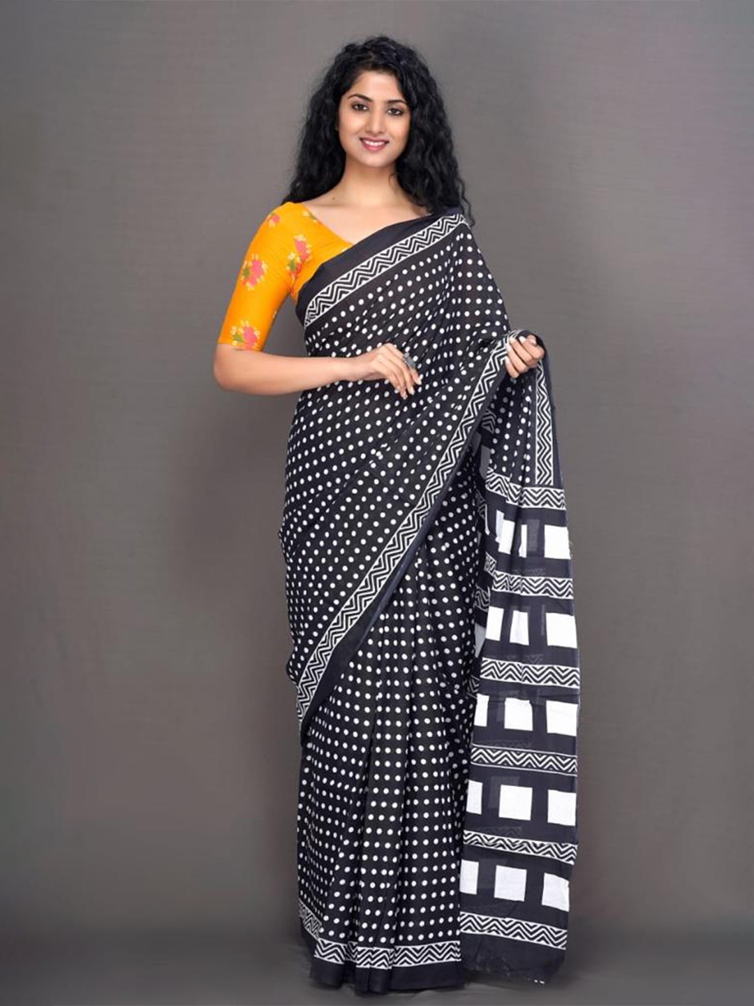 

TROPWEAR Polka Dots Printed Pure Cotton Ikat Saree, Black