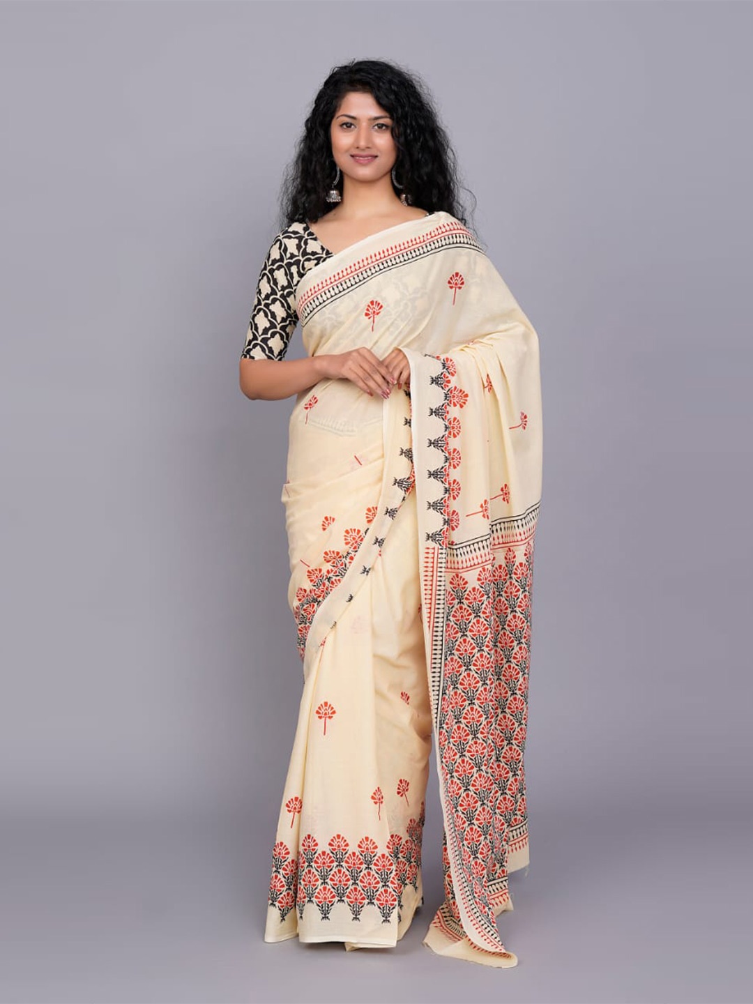 

TROPWEAR Ethnic Motifs Pure Cotton Handloom Ikat Saree, Cream