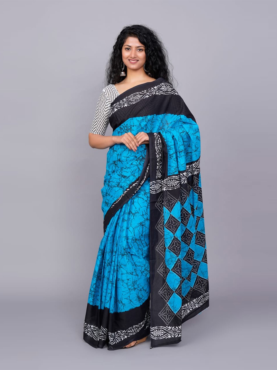 

TROPWEAR Abstract Pure Cotton Block Print Saree, Turquoise blue