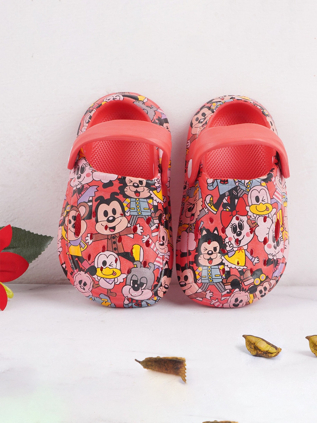 

BAESD Kids Printed Croslite Clogs, Red