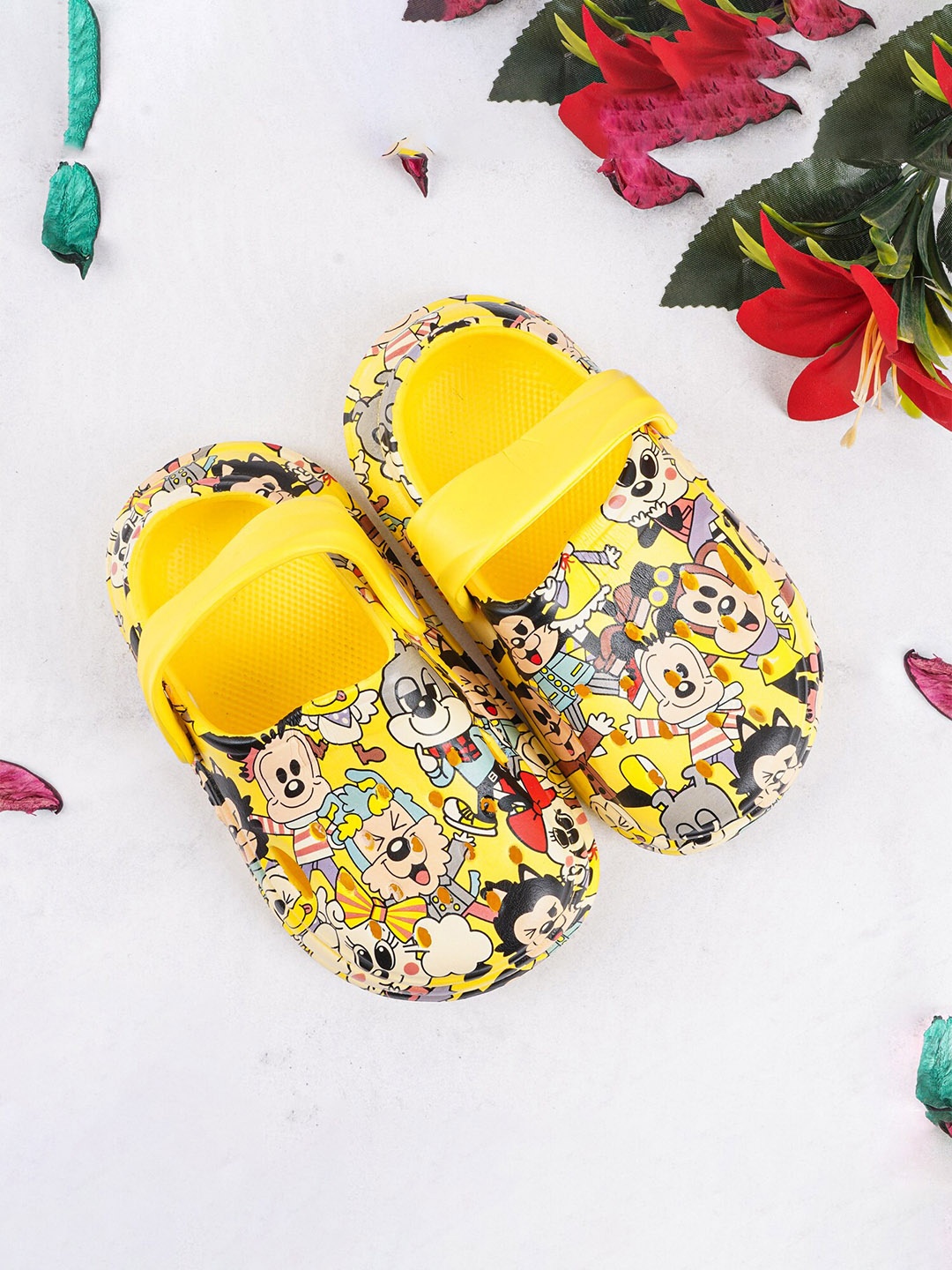 

BAESD Kids Printed Croslite Clogs, Yellow