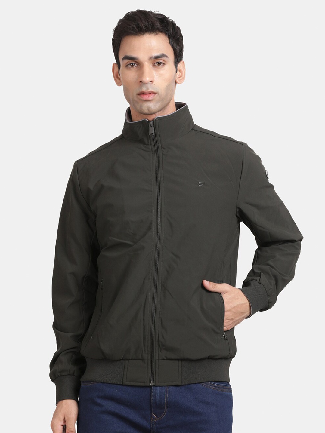 

t-base Lightweight Bomber Jacket, Green