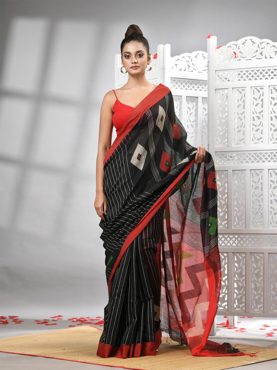 

Angoshobha Geometric Woven Design Saree, Black