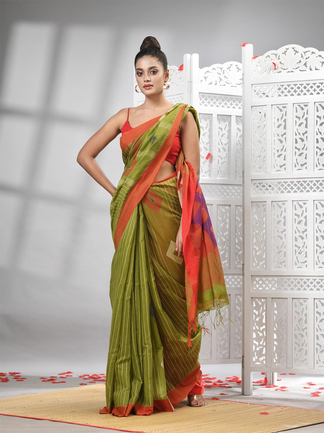 

Angoshobha Striped Woven Design Saree, Green