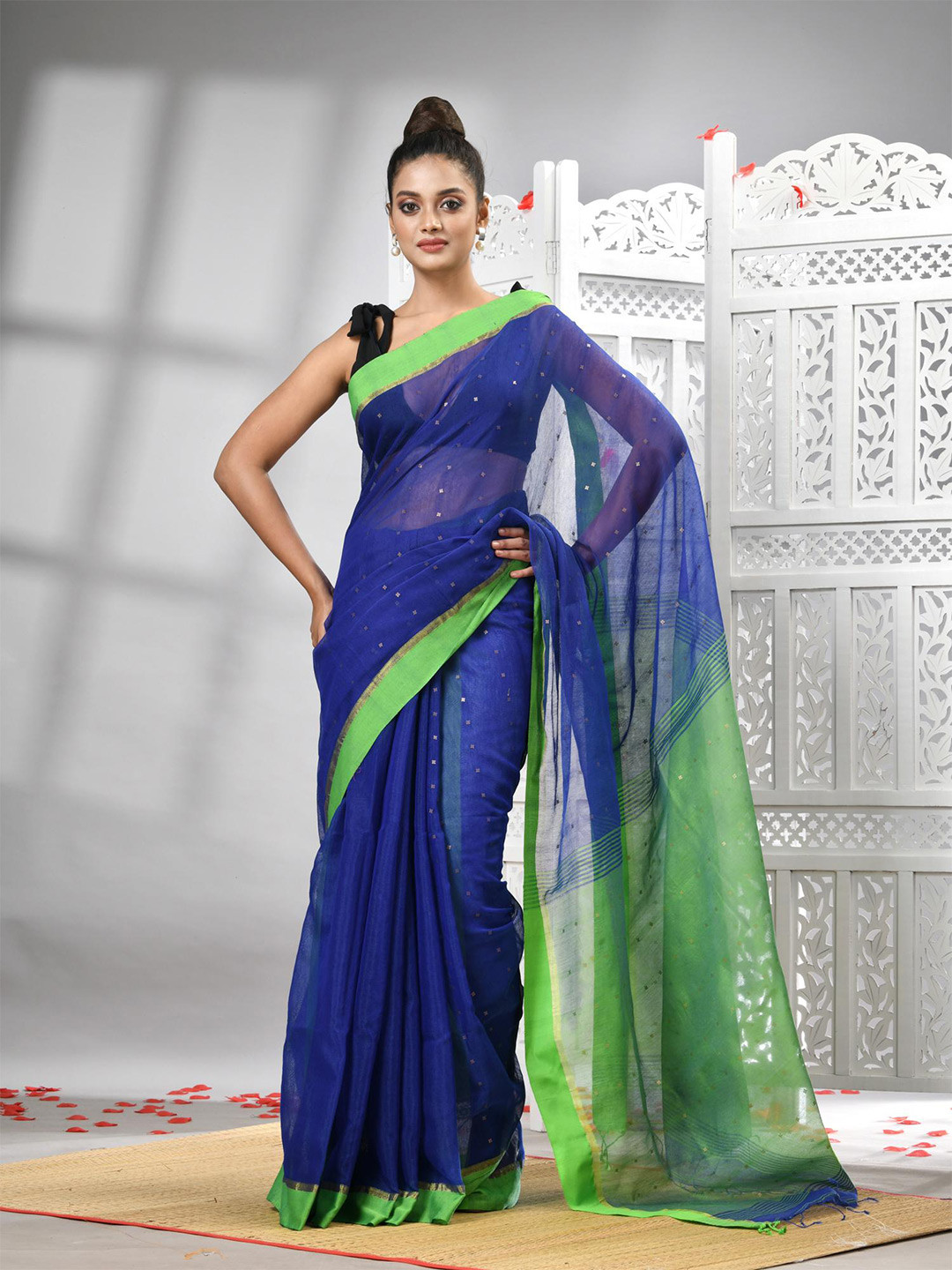 

Angoshobha Ethnic Motifs Woven Design Saree, Blue