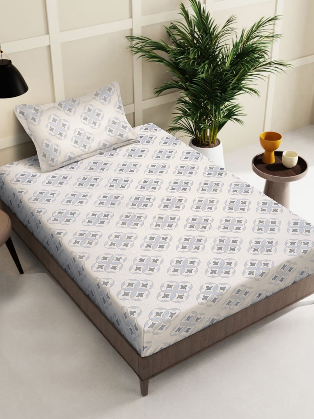 

KLOTTHE Grey & Off White Geometric Cotton 400 TC Fitted Single Bedsheet with Pillow Cover