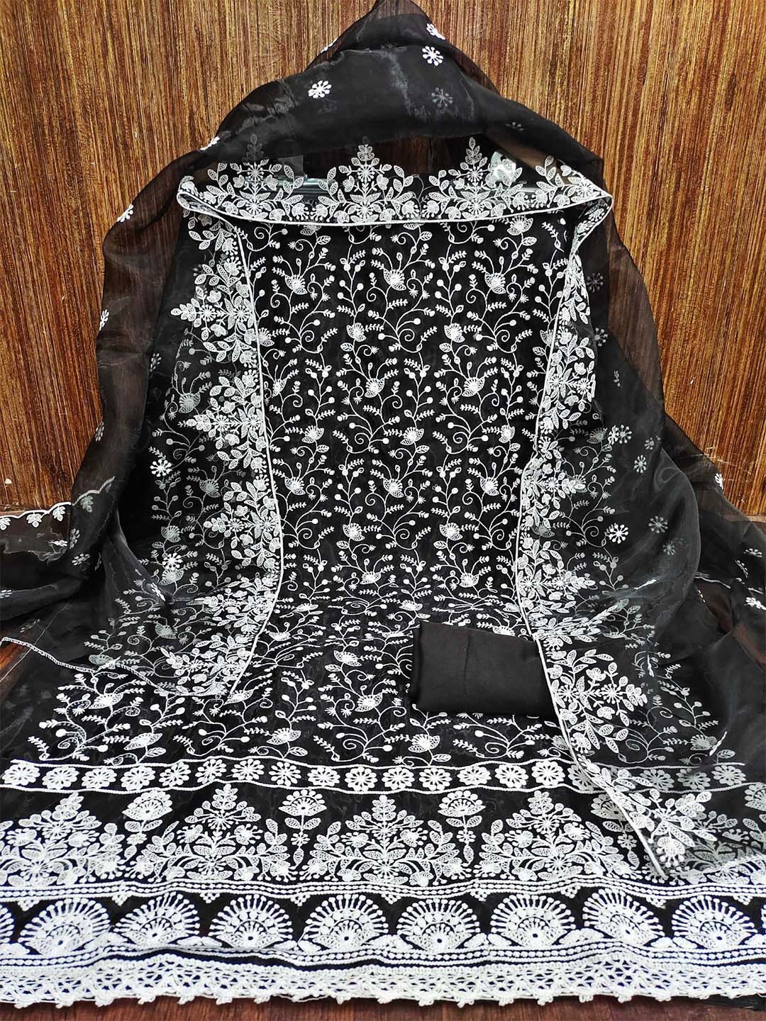 

Panzora Floral Embroidered Unstitched Dress Material, Black