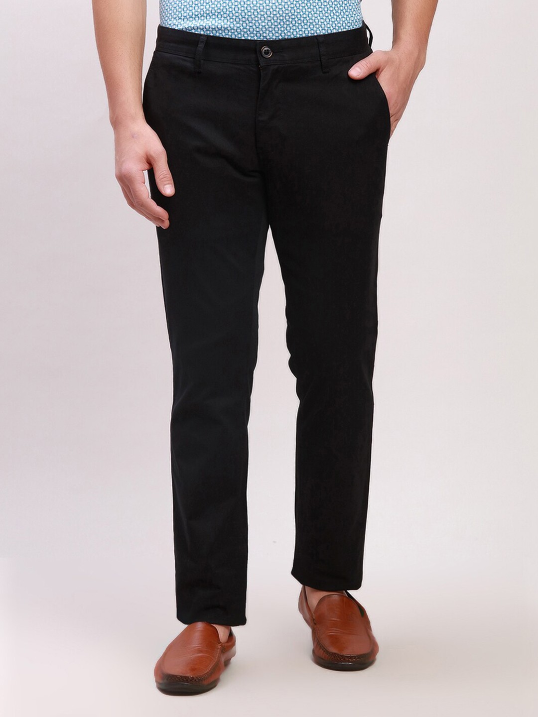 

Parx Men Mid-Rise Tapered Fit Trousers, Black