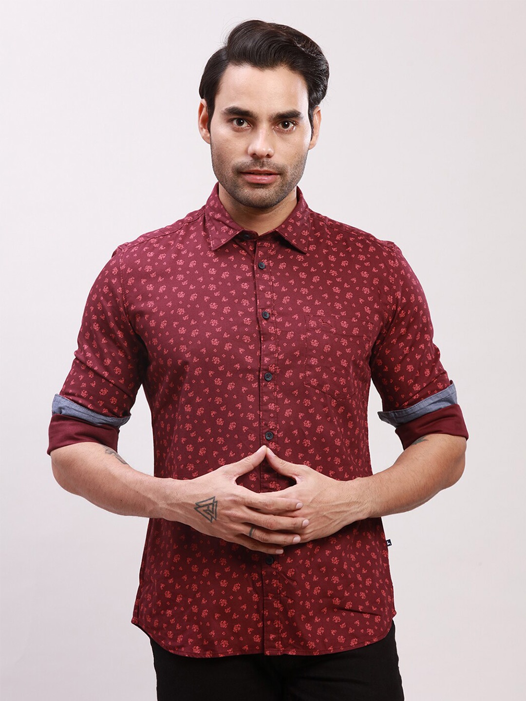 

Parx Slim Fit Floral Printed Opaque Cotton Casual Shirt, Red