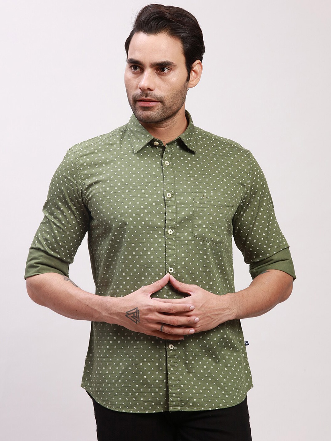 

Parx Geometric Printed Spread Collar Long Sleeves Cotton Slim Fit Formal Shirt, Green