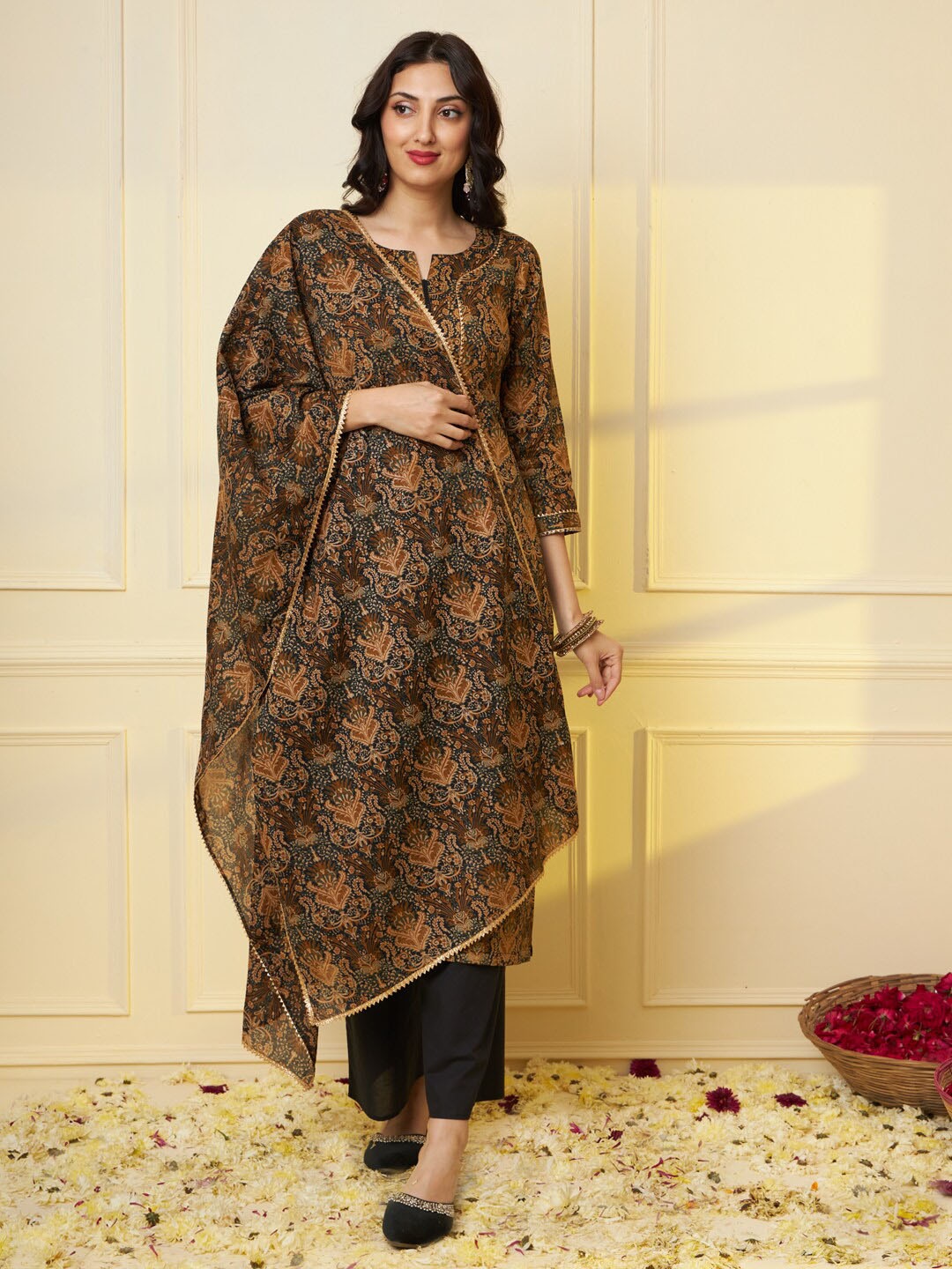 

Tissu Floral Printed Pure Cotton Straight Kurta with Palazzos Dupatta, Brown