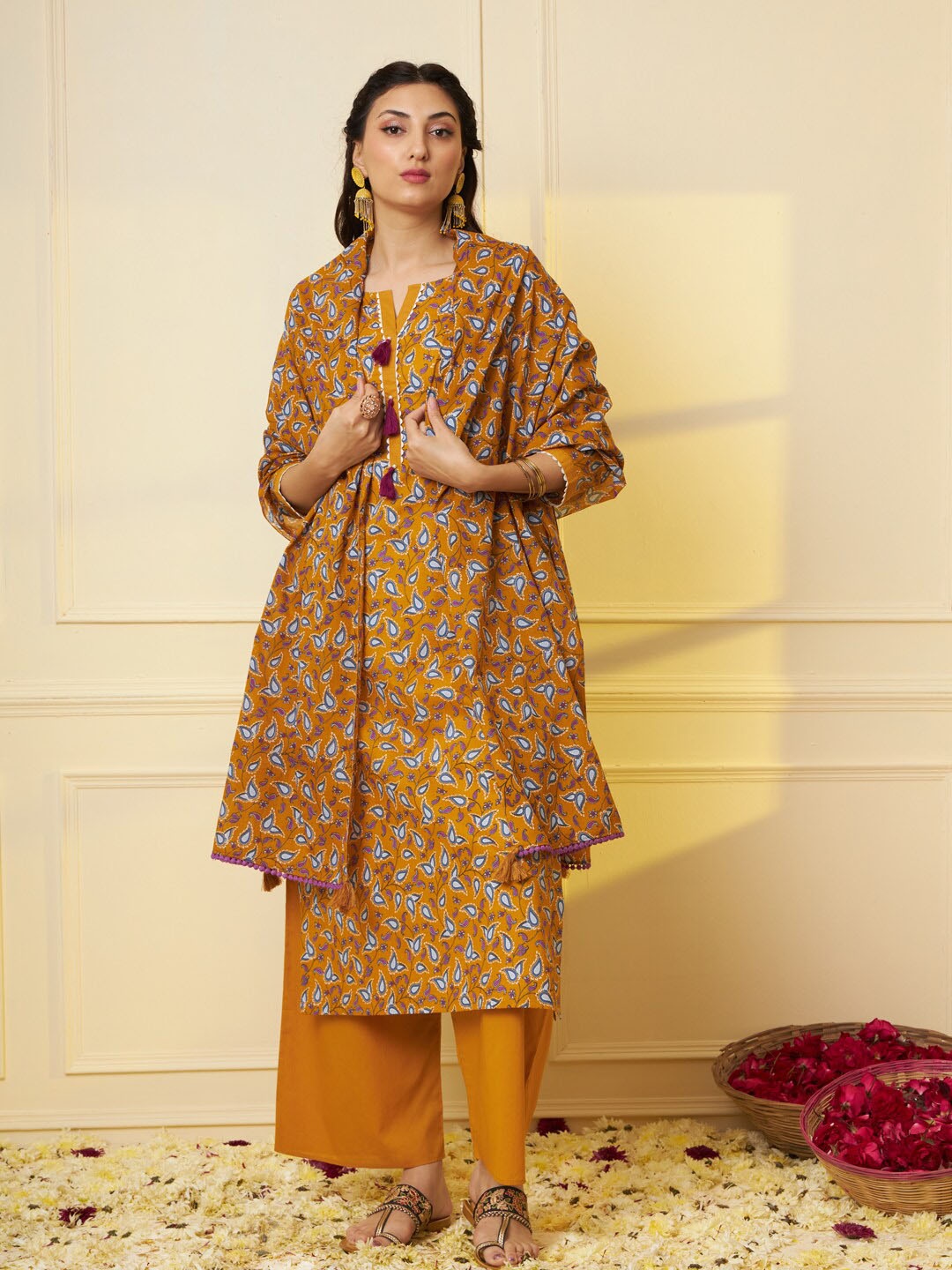 

Tissu Paisley Printed Pure Cotton Straight Kurta with Palazzos Dupatta, Yellow