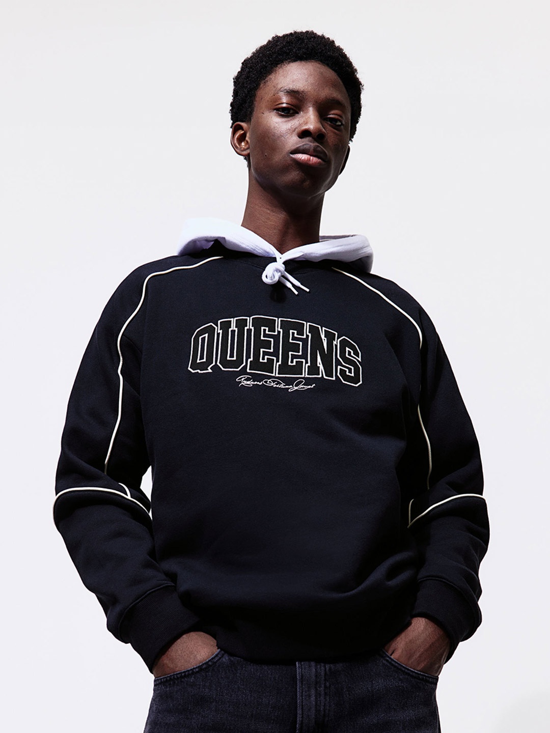 

H&M Relaxed-Fit Embroidered Sweatshirt, Black
