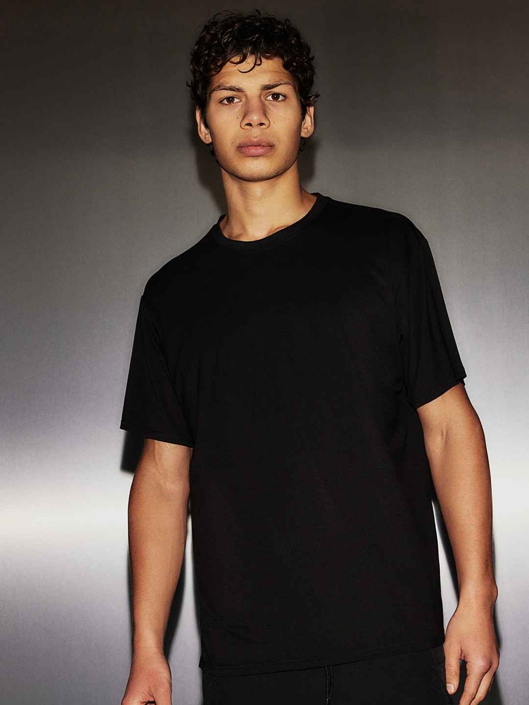 

H&M DryMove Loose Fit Sports T-shirt, Black