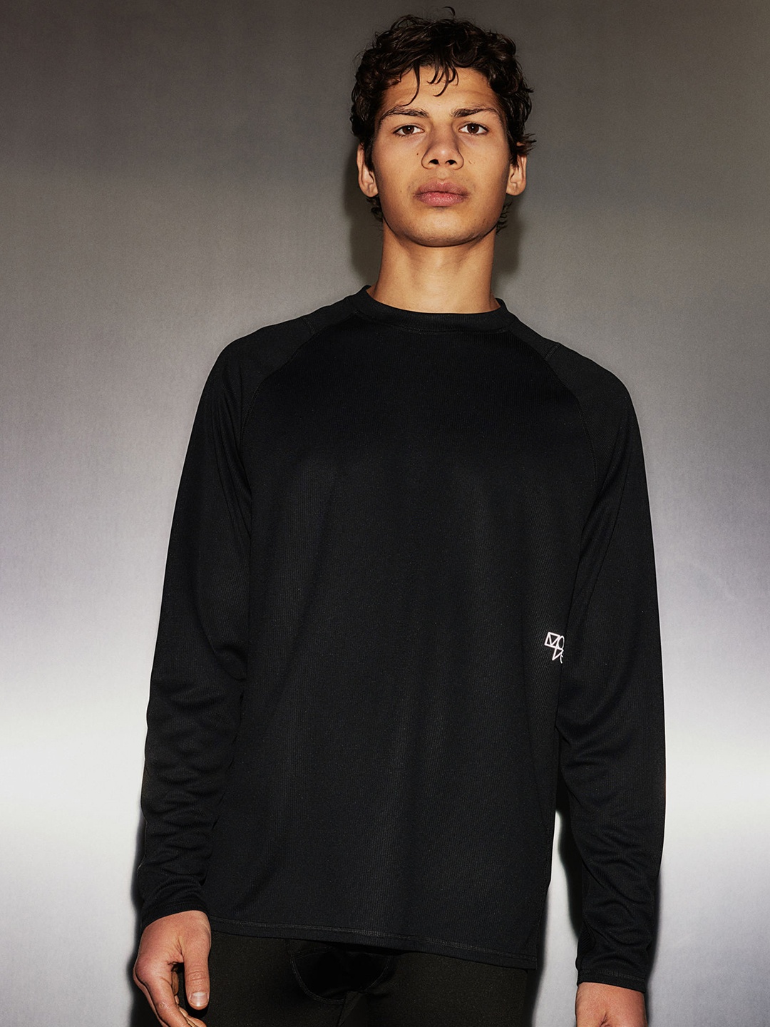 

H&M DryMove Long-Sleeved Sports Top, Black