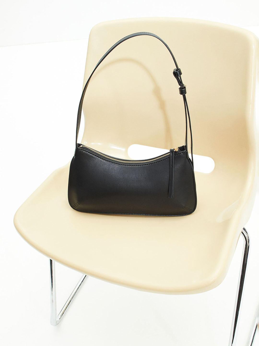 

H&M Shoulder Bag, Black