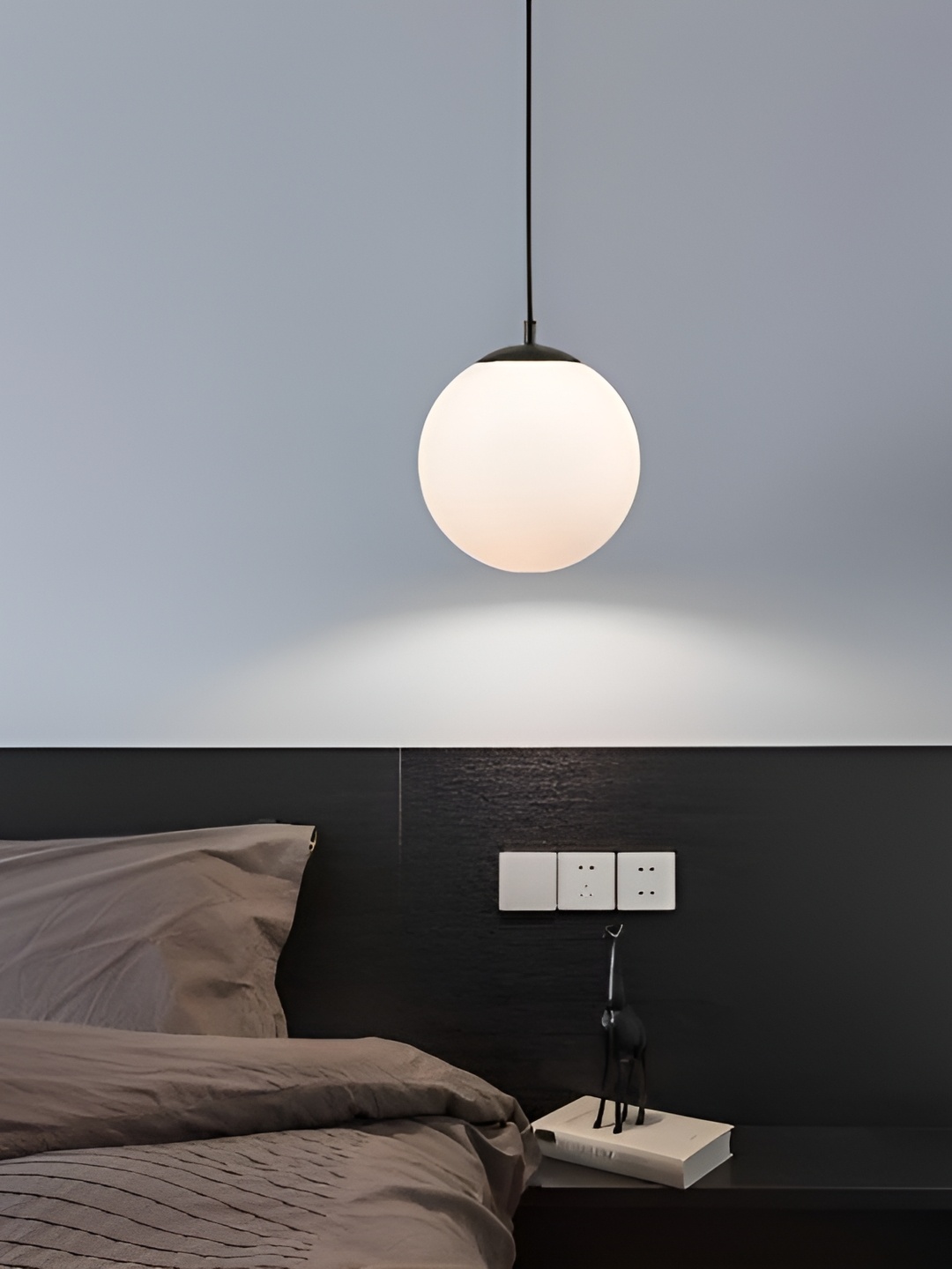 

Areezo Black & White Metal Ceiling Lamp