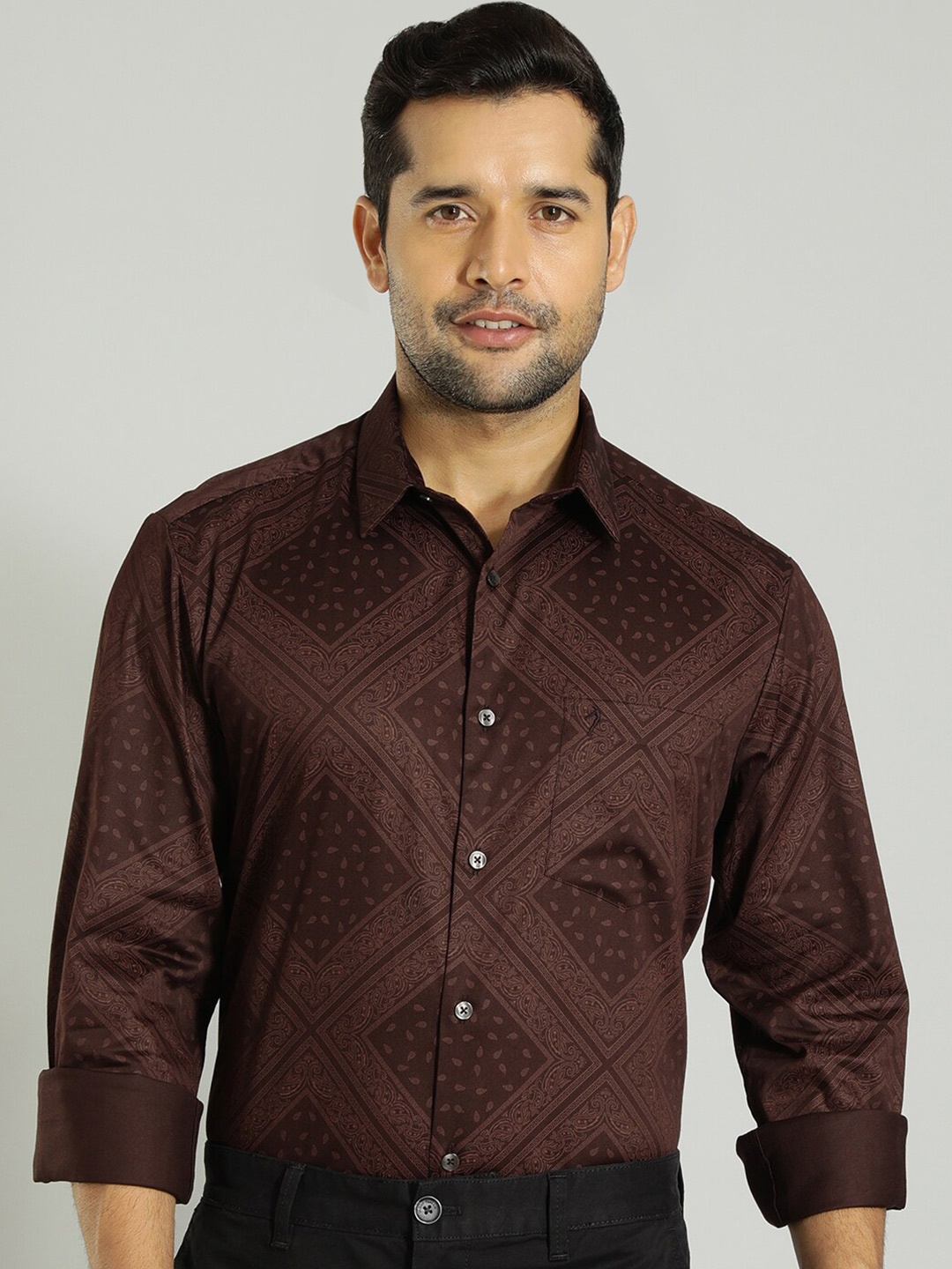 

Indian Terrain Ethnic Motifs Spread Collar Slim Fit Cotton Casual Shirt, Brown