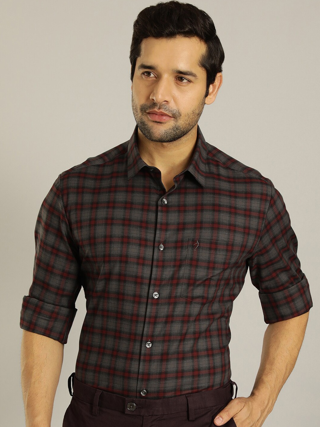 

Indian Terrain Cotton Spread Collar Slim Fit Casual Shirt, Maroon