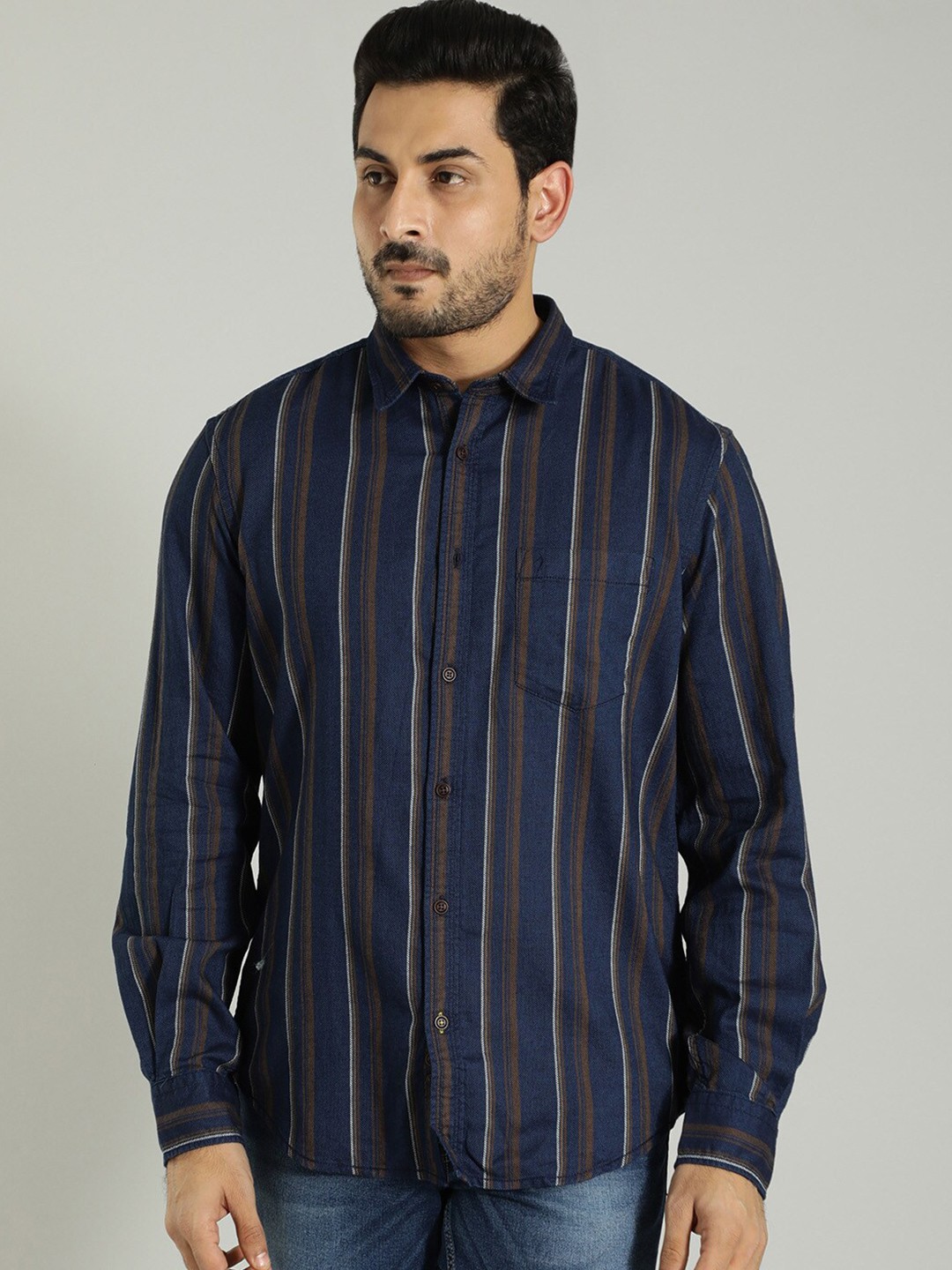 

Indian Terrain Khaki Vertical Striped Spread Collar Slim Fit Casual Shirt