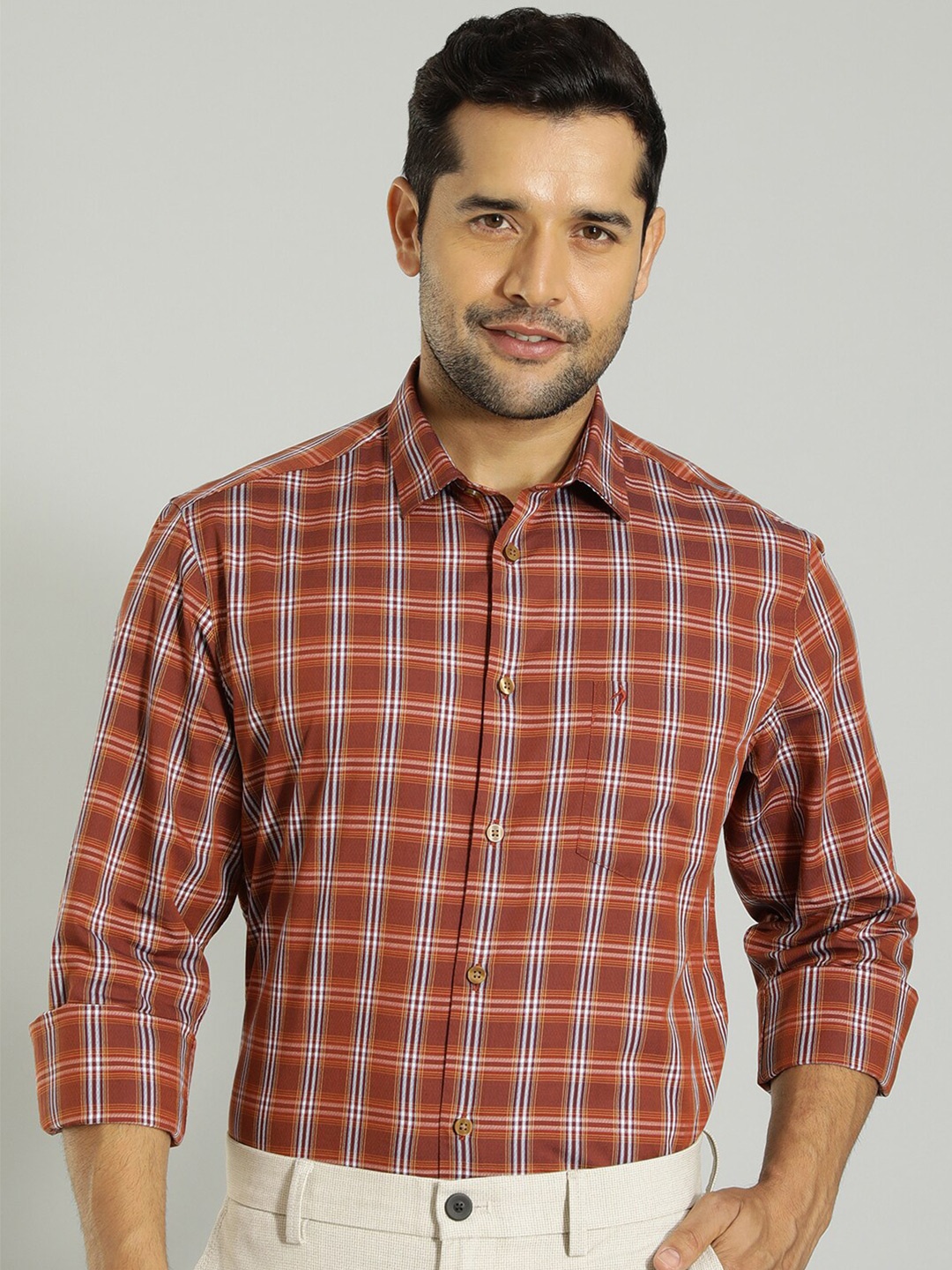 

Indian Terrain Checked Spread Collar Slim Fit Casual Shirt, Red