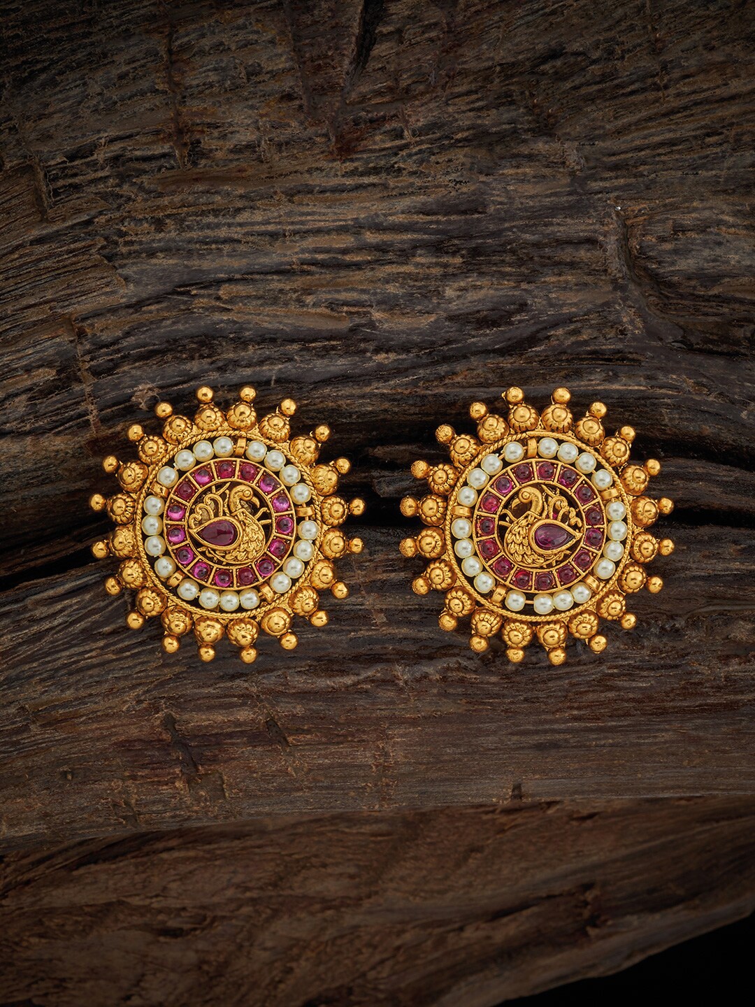 

Kushal's Fashion Jewellery Gold-Plated Classic Studs Earrings