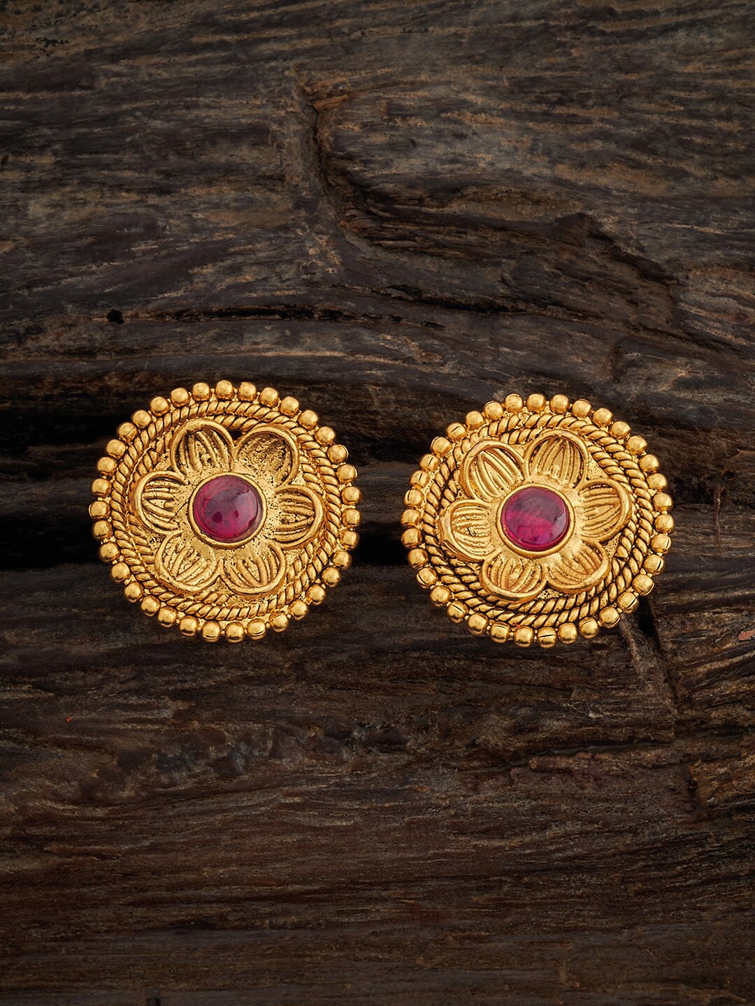 

Kushal's Fashion Jewellery Gold Plated Studs Earrings