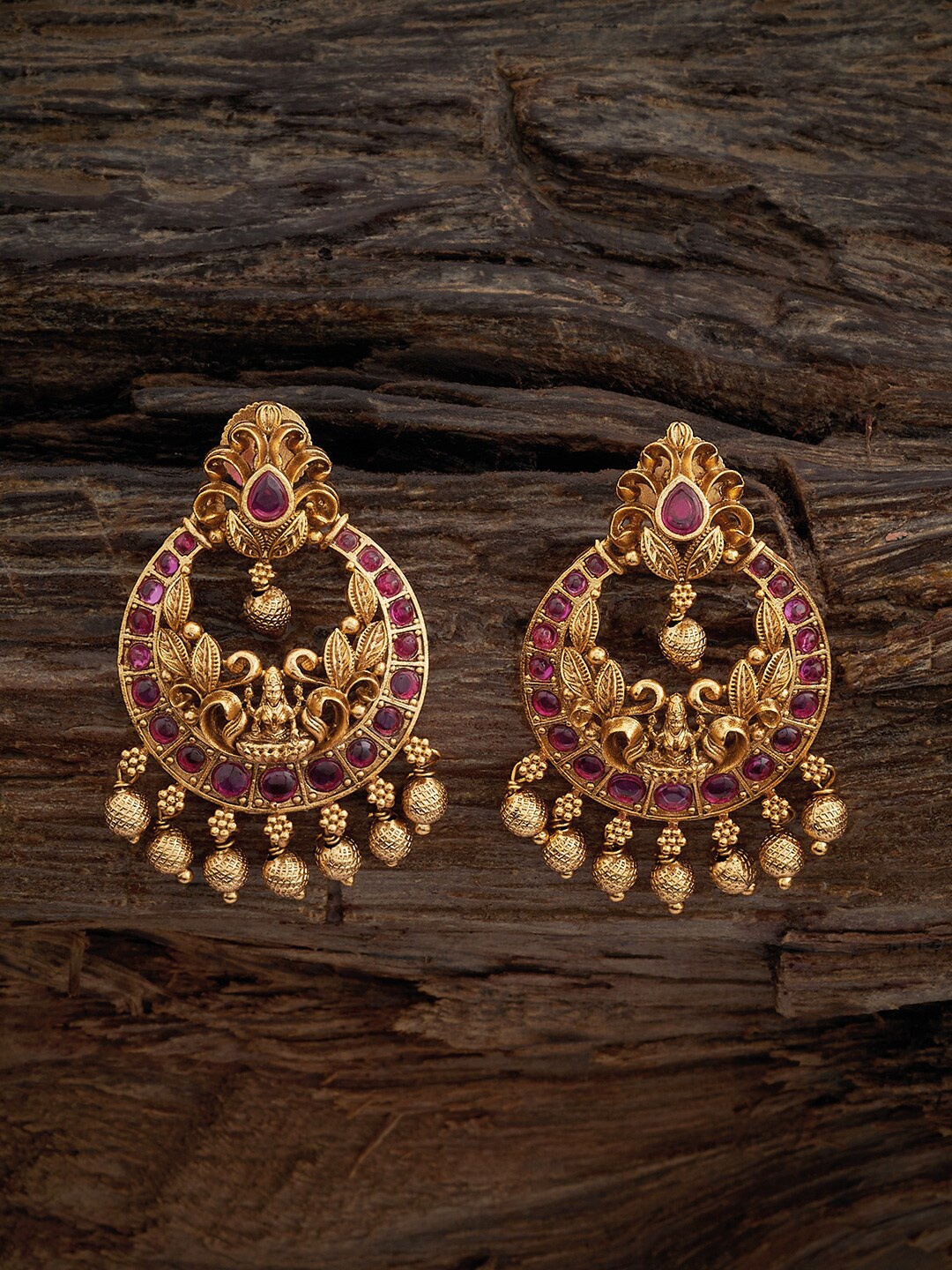 

Kushal's Fashion Jewellery Gold-Plated Stone-Studded Classic Chandbalis