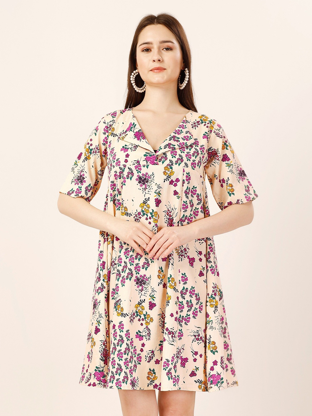 

Fashfun V-neck Short Sleeves Floral Print Crepe Fit & Flare Dress, Off white
