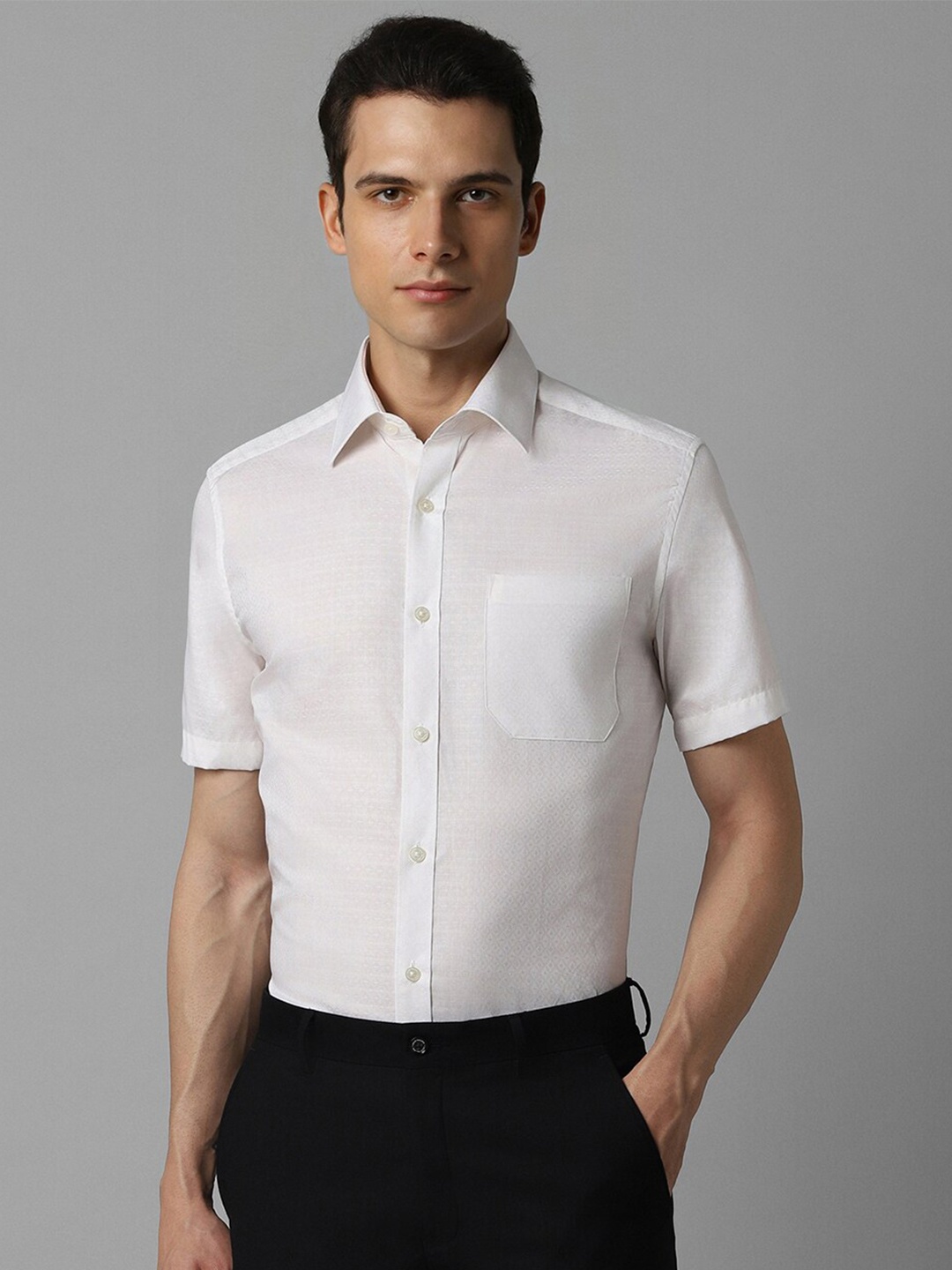 

Louis Philippe Textured Spread Collar Half Sleeves Chest Pocket Cotton Formal Shirt, White