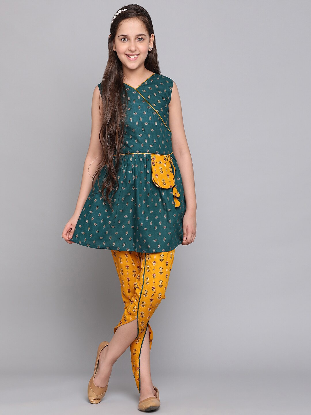 

BAESD Girls Floral Printed V-Neck Angrakha A-Line Kurta with Dhoti Pants, Green