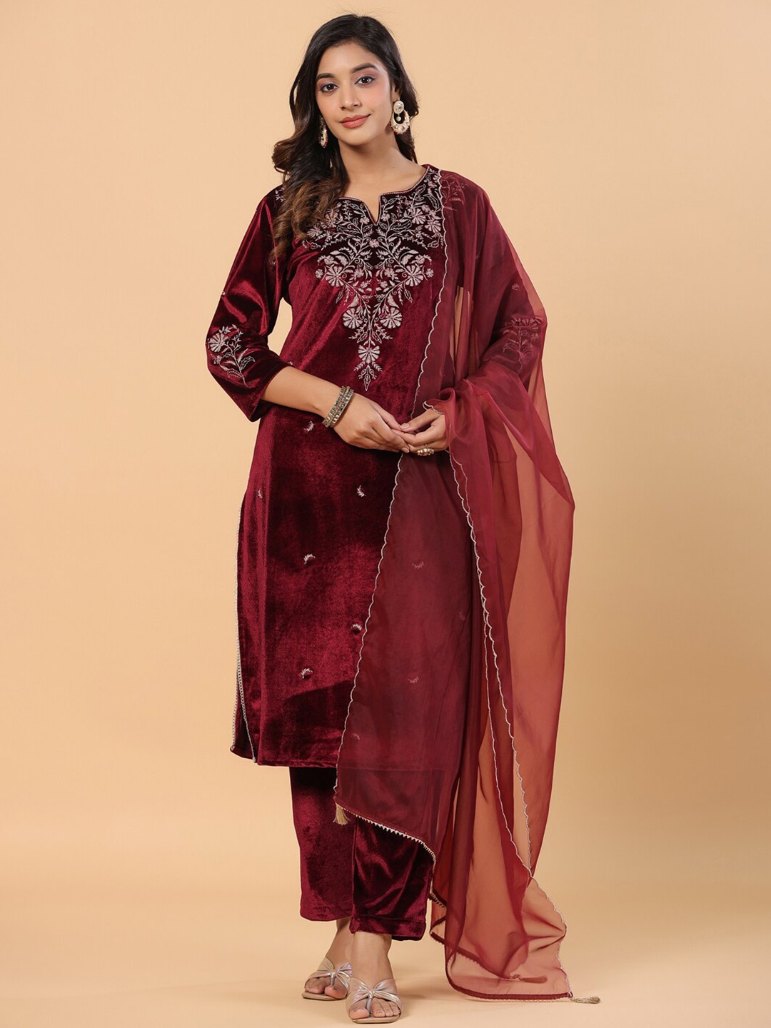 

SAVI Zari Embroidered Velvet Straight Kurta & Trousers Set With Dupatta, Maroon