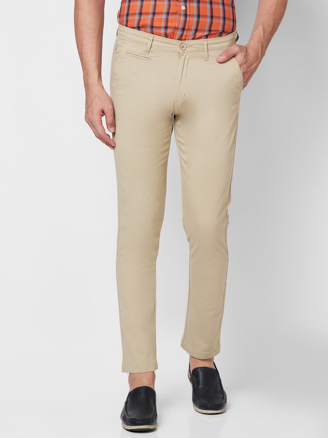 

GIORDANO Men Mid-Rise Chinos Trousers, Beige