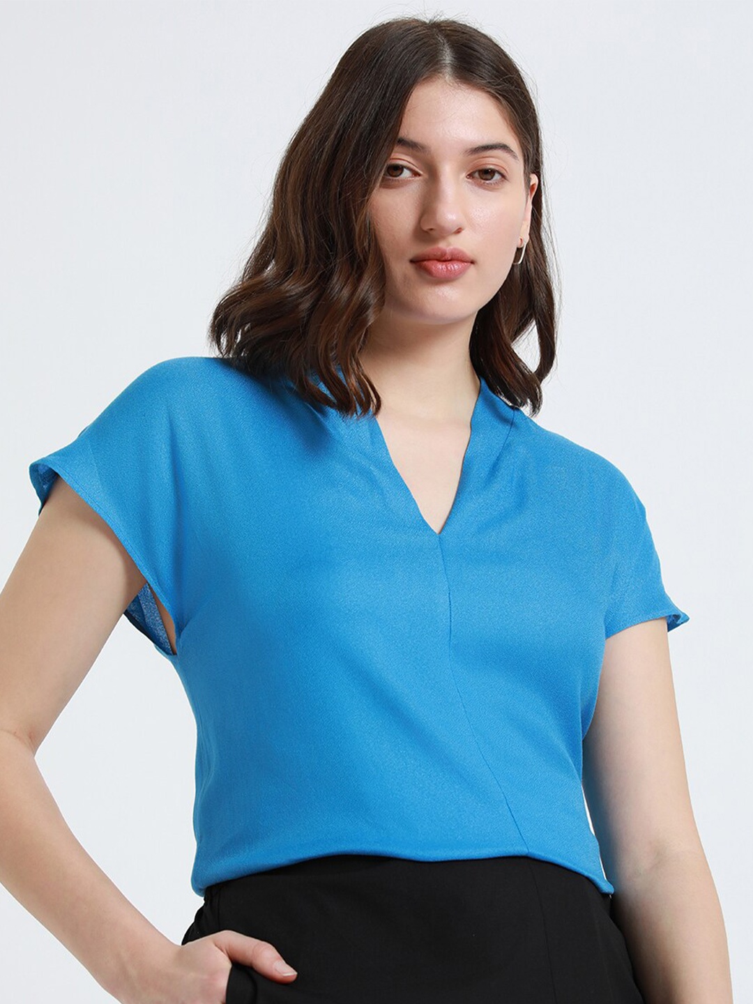 

DL Woman V-Neck Short Sleeves Crepe Casual Top, Blue