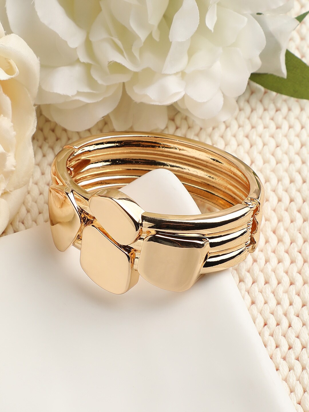 

DressBerry Gold-Plated Bangle-Style Bracelet