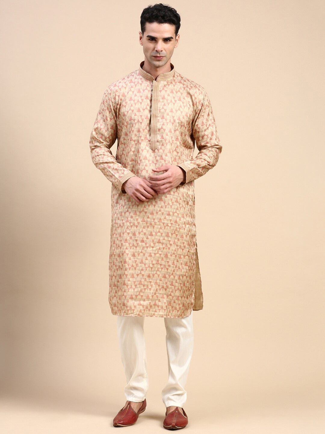 

Rishika Geometric Printed Mandarin Collar Straight Kurta With Pyjama, Rust