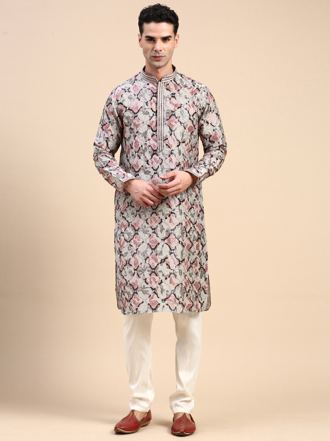 

Rishika Self Design Straight Kurta with Pyjama, Green
