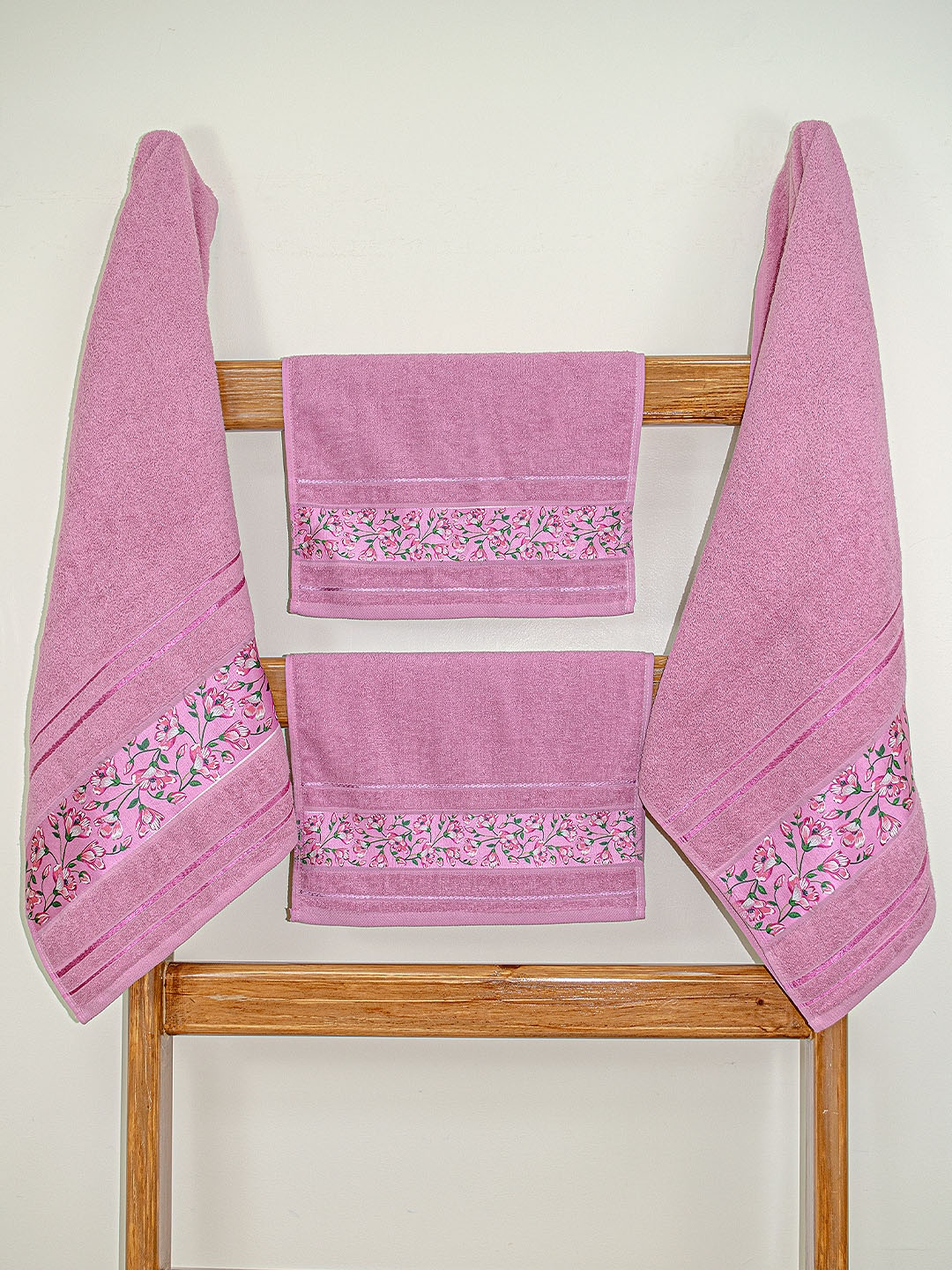 

Aura Purple 4 Pieces Printed Cotton 450 GSM Towel Set