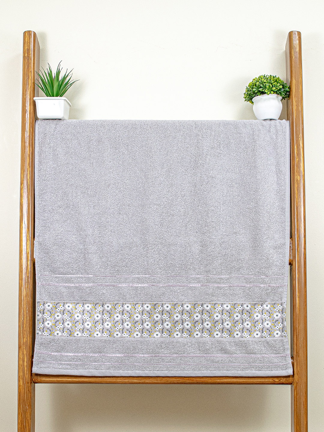

Aura Grey Cotton Bath Towels 450 GSM