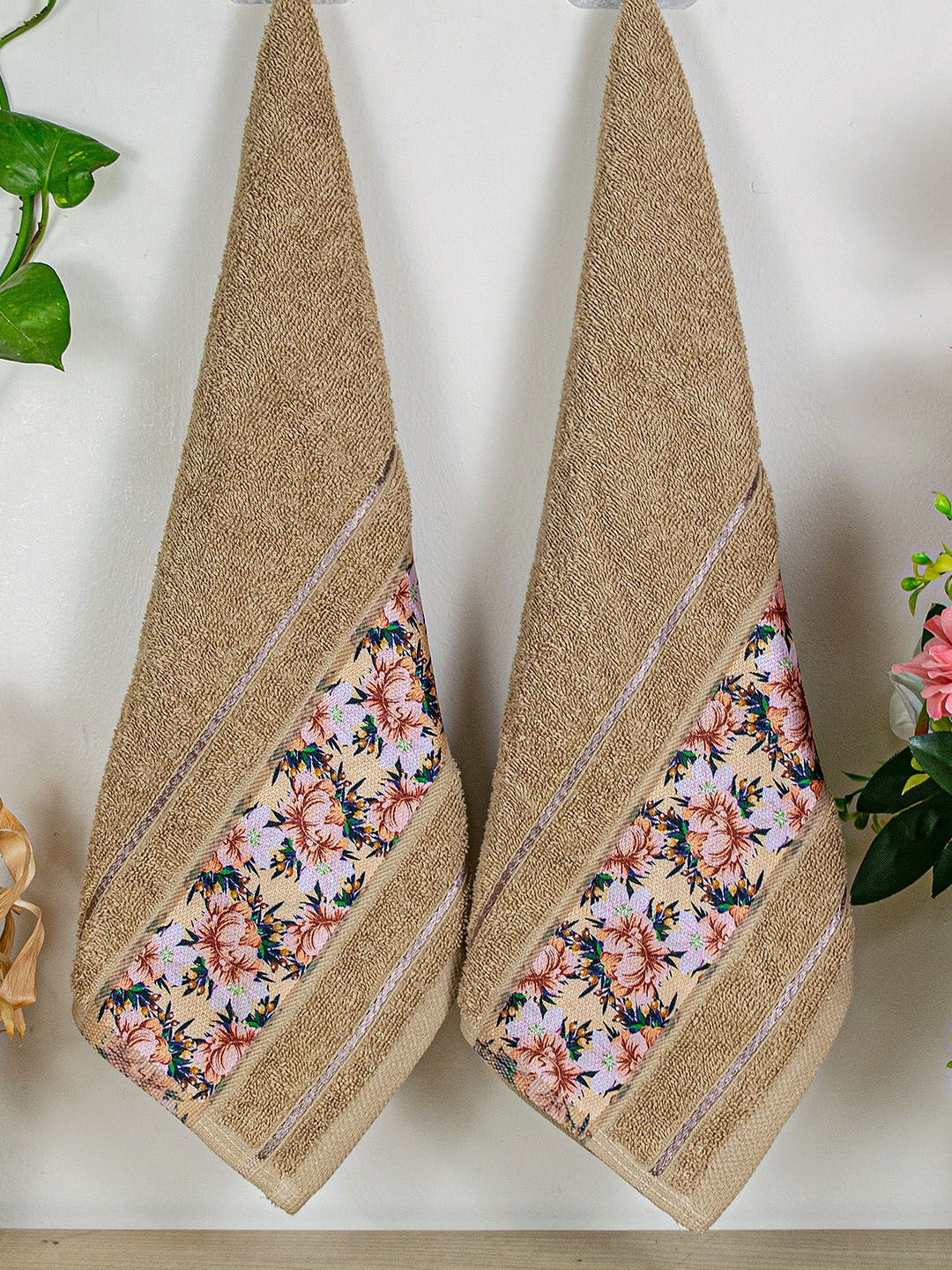 

Aura Beige 2 Pieces Floral Printed 450 GSM Pure Cotton Hand Towels