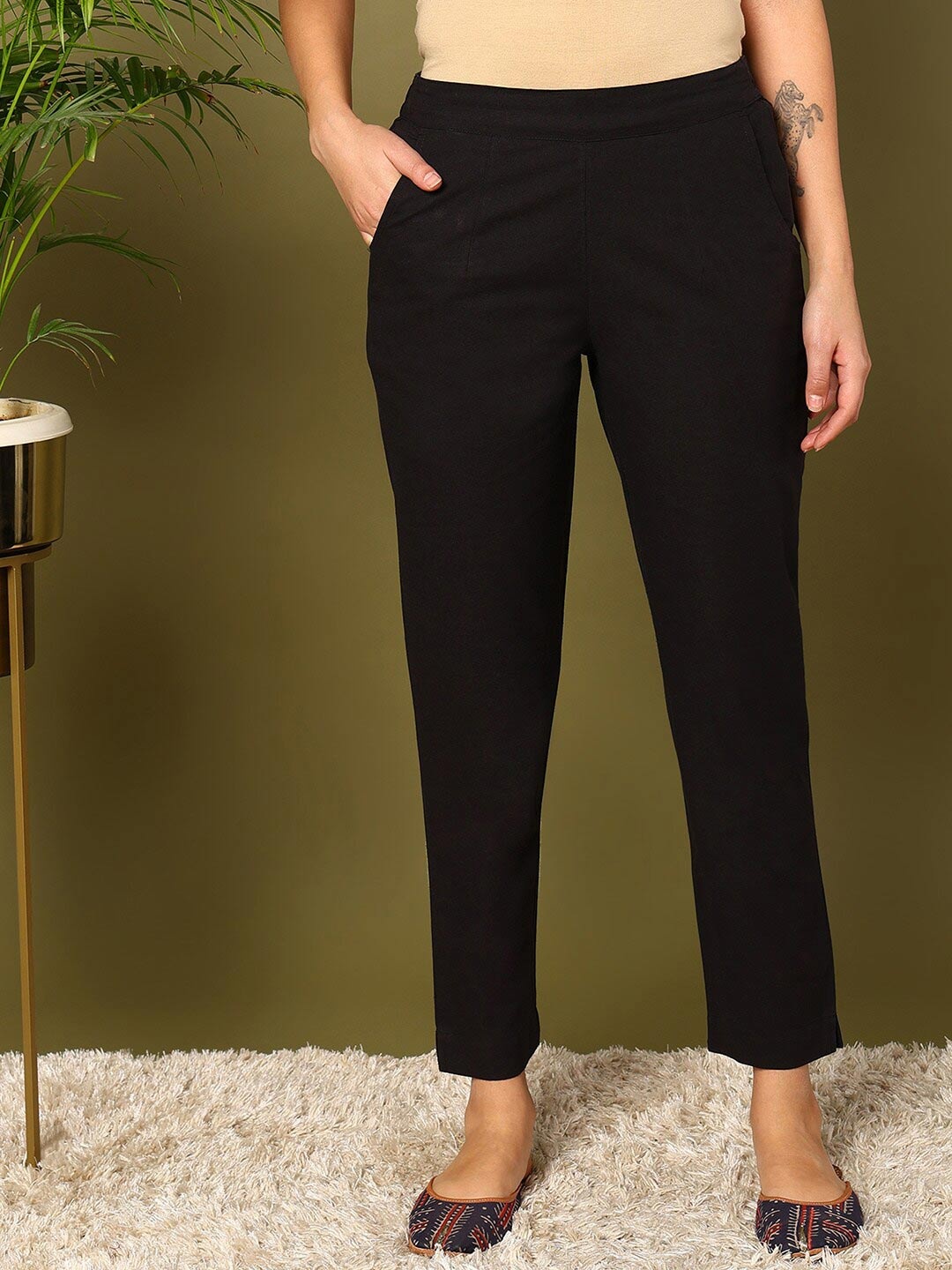 

mokshi Women Mid-Rise Pure Cotton Trousers, Black