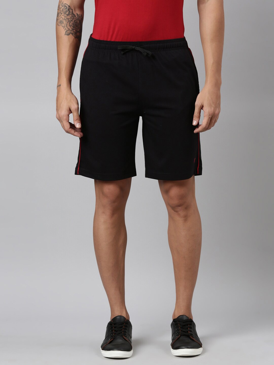 

DIXCY SCOTT Men High-Rise Regular Shorts, Black