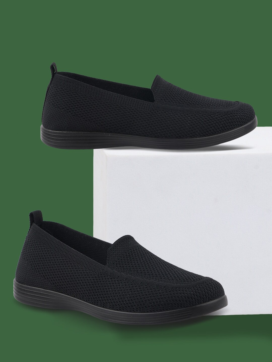 

WELCOME Women Textured Mesh Slip-On Sneakers, Black