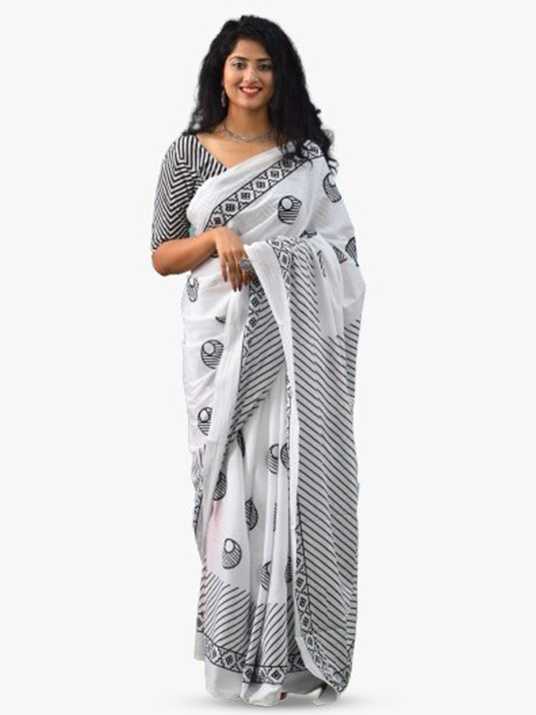 

clothonus Geometric Printed Ikat Pure Cotton Saree, White